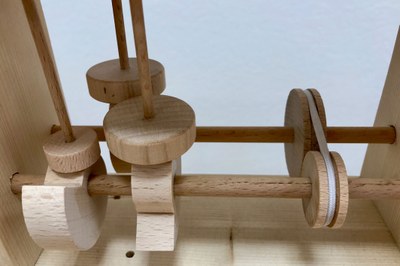 Mechanische Objekte 4, BRG/RAG, 2c