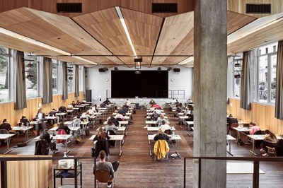 Prüfungen in der Aula